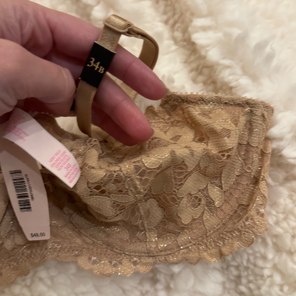 NWT Victoria’s Secret Lace Underwire Bra 34B - Picture 3 of 6